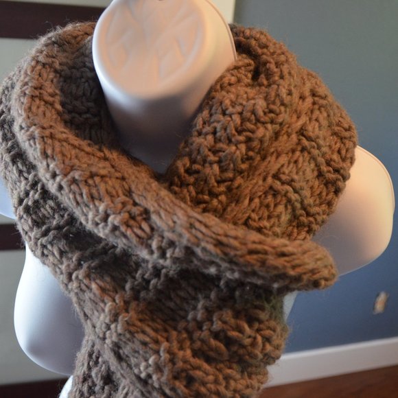 Scarf - Picture 5 of 8